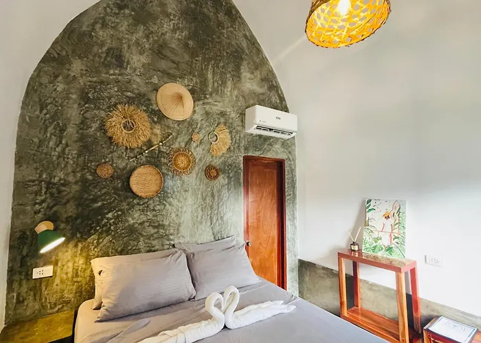 Maayong Hostel (Adults Only)
